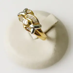 Diamanten ring van 0,32 karaat kopen? Bied vanaf 650!