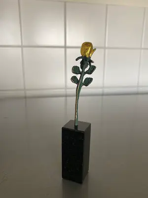 Niet of onleesbaar gesigneerd - Bloem kopen? Bied vanaf 1!