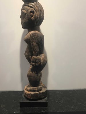 Niet of onleesbaar gesigneerd - Lobi vrouwelijk figuur kopen? Bied vanaf 10!
