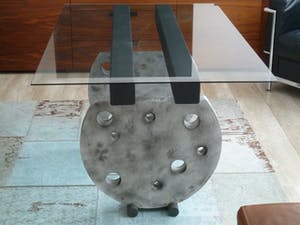 Niet of onleesbaar gesigneerd - Exclusieve design tafel kopen? Bied vanaf 1!