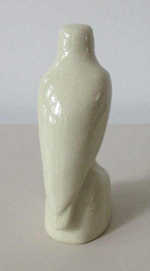 Niet of onleesbaar gesigneerd - Art deco platelen plastiek van een Havik kopen? Bied vanaf 1!