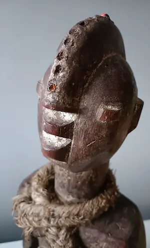 Koro - Ceremonieel beeld met uithollingen om uit te drinken kopen? Bied vanaf 75!