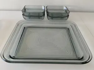 Andries Dirk Copier - 2 x saffier blauwe vijfdelige vierkante persglazen hors d'oeuvre-set 'Primula" kopen? Bied vanaf 33!