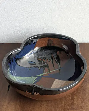 AcheterThomas Buxo - Studio Pottery schaal? Enchérissez de 25!