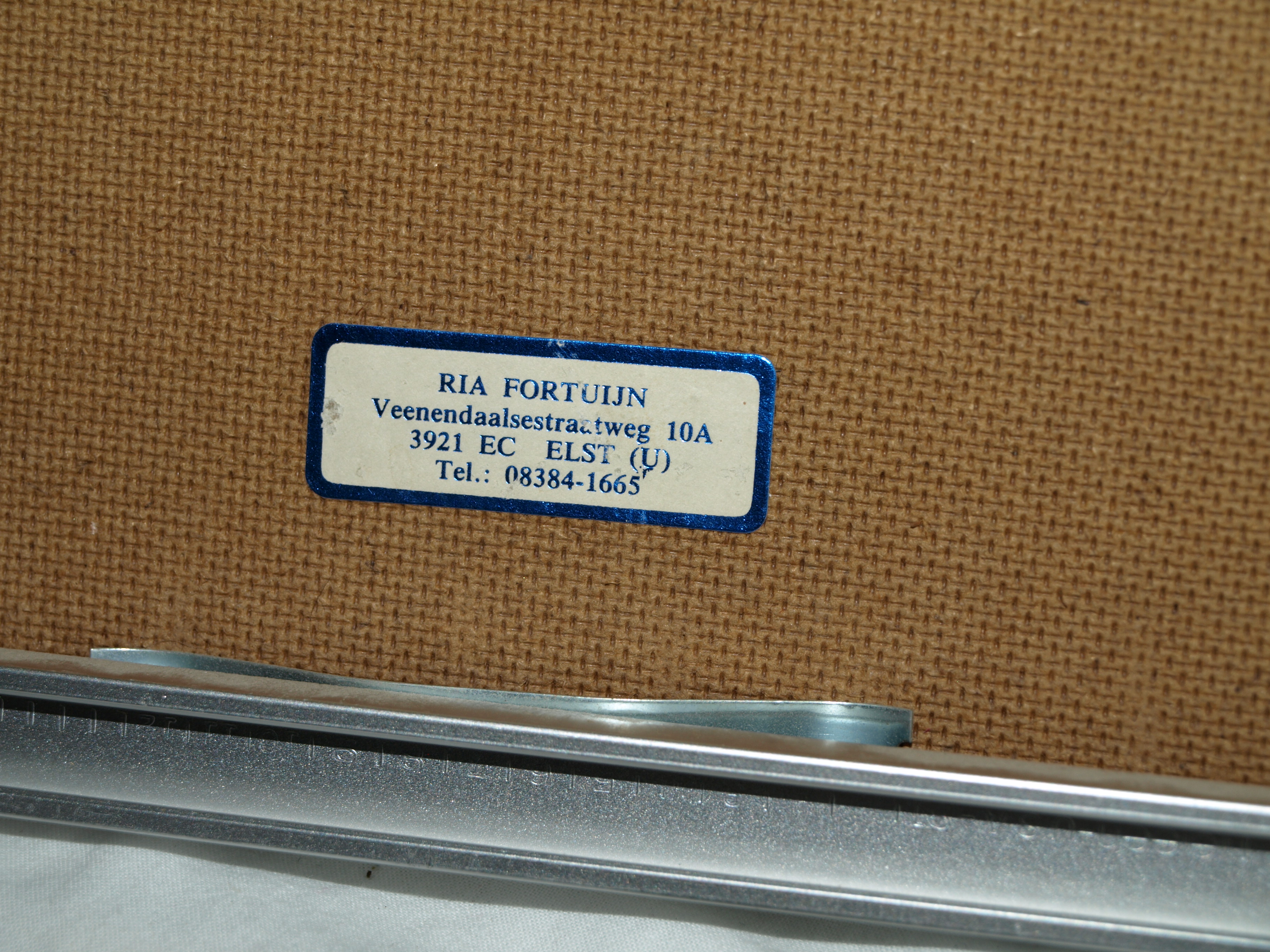 Ria Fortuijn - Kussende vis – Textiel – gesigneerd & ingelijst  kopen? Bied vanaf 15!