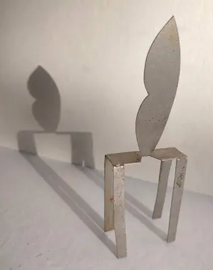 Klaas Gubbels - Lippen op tafel, dubbelgesigneerd metalen beeld (2015) kopen? Bied vanaf 195!