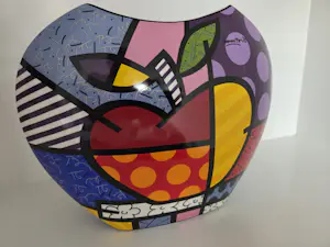 Romero Britto - Big Apple vaas kopen? Bied vanaf 89!