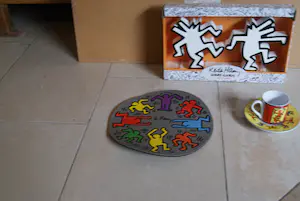 Keith Haring - boekensteunen - espresso kopje en schotel - muismat in 1 kavel ! kopen? Bied vanaf 50!
