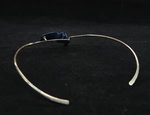 Huub Mikx - Zilveren spang-collier met wisselplaatjes kopen? Bied vanaf 1!