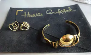 Harrie Lenferink - bronzen sieradenset brutalist in zakje met handtekening kopen? Bied vanaf 175!
