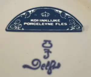 Porceleyne Fles - Delfts wit platelen vaasje kopen? Bied vanaf 25!