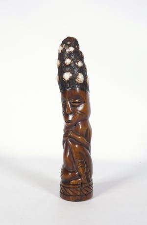 Congo - Benen beeld, gehurkt figuur met kauri-hoed kopen? Bied vanaf 1!