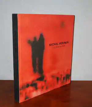 Michal Rovner - the Space between - hardcover 2002 - Whitney Museum New York kaufen? Bieten Sie von 125!