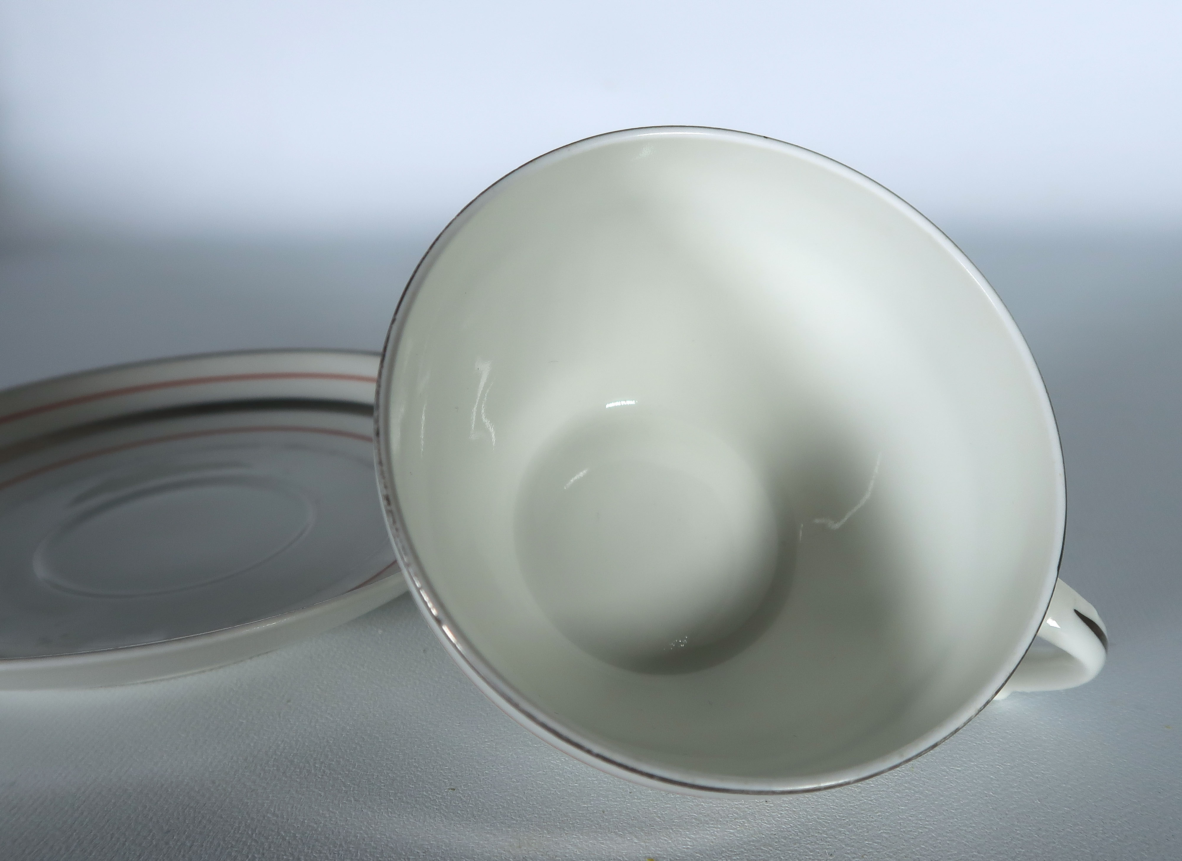 Niet of onleesbaar gesigneerd - Porselein, 14-delig Portugees servies kopen? Bied vanaf 1!