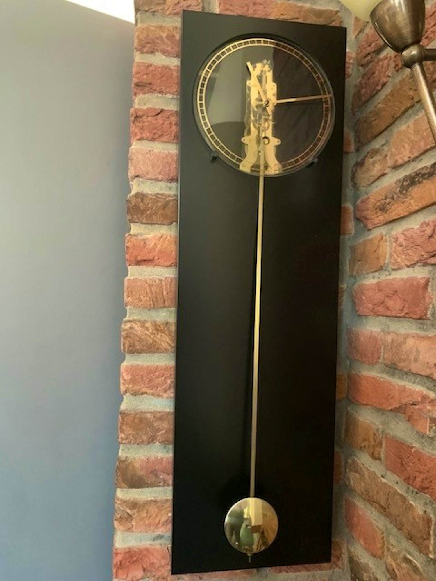 Jan des Bouvrie - Zwarte Hangklok met open uurwerk kopen? Bied vanaf 150!