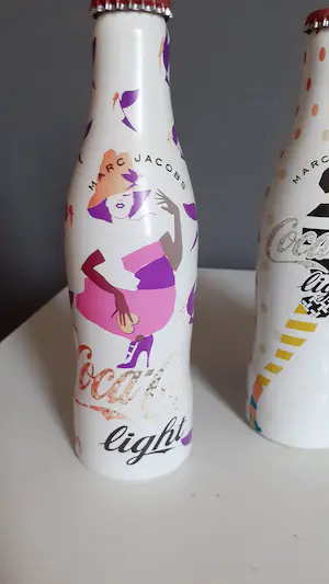 Marc Jacobs - Coca Cola Flesjes design ( 3) kopen? Bied vanaf 1!