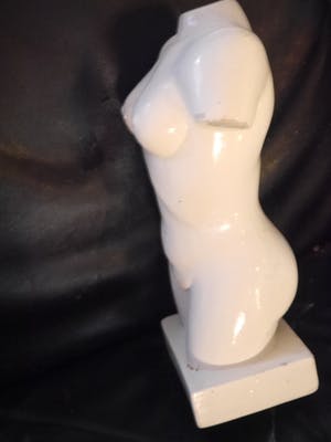Niet of onleesbaar gesigneerd - torso vrouw kopen? Bied vanaf 10!