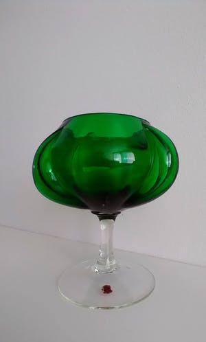 Niet of onleesbaar gesigneerd - Beeldschone, handgemaakte glazen vaas uit Italië kopen? Bied vanaf 1!