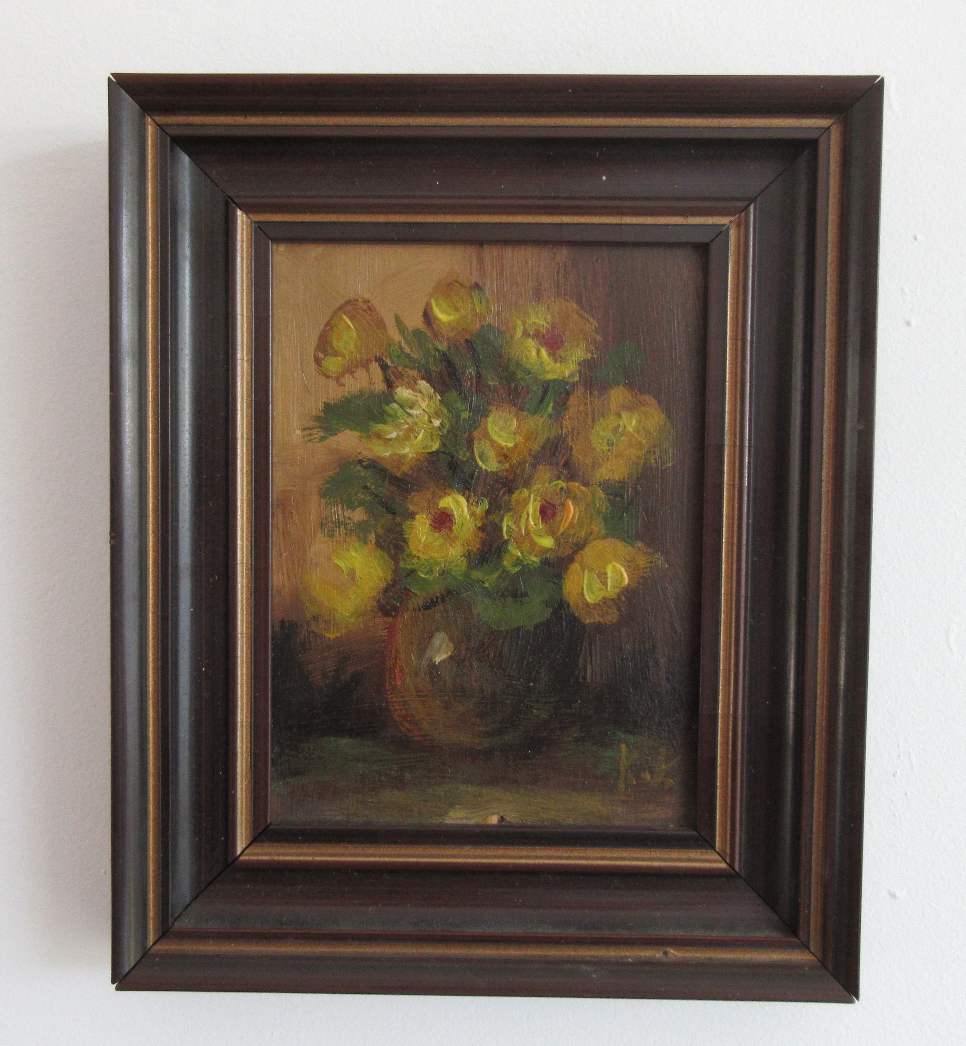 Niet of onleesbaar gesigneerd - Miniatuur stilleven "Vaas met gele bloemen" olieverf op paneel - gesigneerd verkocht voor € 1!