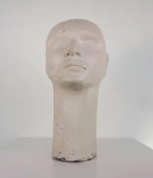 Ida De Roy - Set van twee sculpturen van keramiek, Hoofden kopen? Bied vanaf 200!