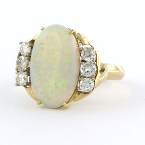 BWG gele ring bezet met opaal en briljant geslepen diamanten tot. 0.50ct kopen? Bied vanaf 280!