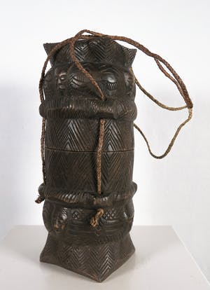 Kuba - Dekseldoes met gestoken gezicht en lijnpatronen kopen? Bied vanaf 1!