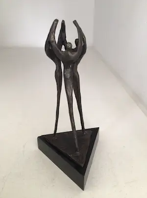 Corry Ammerlaan - Sculptuur “ GEBUNDELDE SAMENWERKING “. Gesigneerd kopen? Bied vanaf 1!