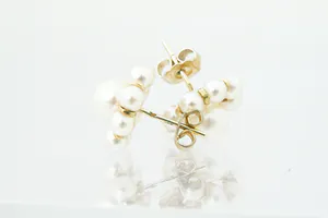 Elegante jaren 60/70 set 14 krt dames oorstekers met pareltjes. kopen? Bied vanaf 90!