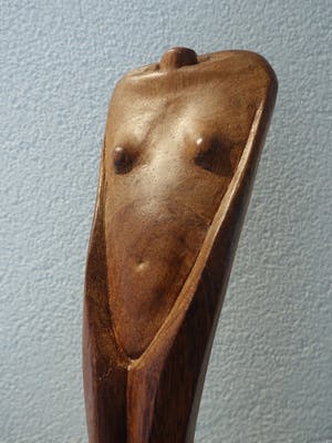 Niet of onleesbaar gesigneerd - Fraai gestileerd houten naakt (Amsterdamse school?) kopen? Bied vanaf 1!