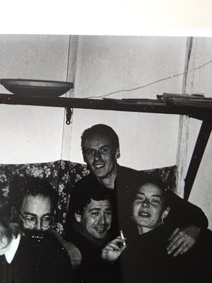 Corneille - Henny Riemens foto Corneille en tijdgenoten Rue Santeuil Parijs. kopen? Bied vanaf 35!
