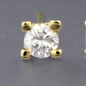 18k geel gouden solitair oorknoppen met briljant geslepen diamant tot. 0.18ct kopen? Bied vanaf 240!