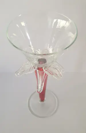 Borek Sipek - Helderglazen Coupe met roze steel en blad - Ajeto/Tsjechië - 1990 kopen? Bied vanaf 100!