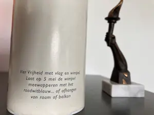 Brons (Onbekend) - Vrijheidsvuur + Wimpel kopen? Bied vanaf 35!