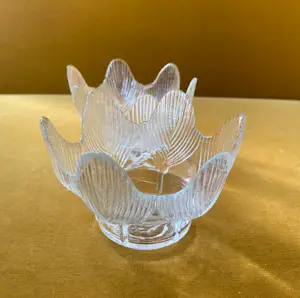 Sklo Union - Rudolfova - Vaclav Zajic voor Sklo Union, Lotus Candle Holder, 1970-80, Vintage Chechoslovak kopen? Bied vanaf 29!