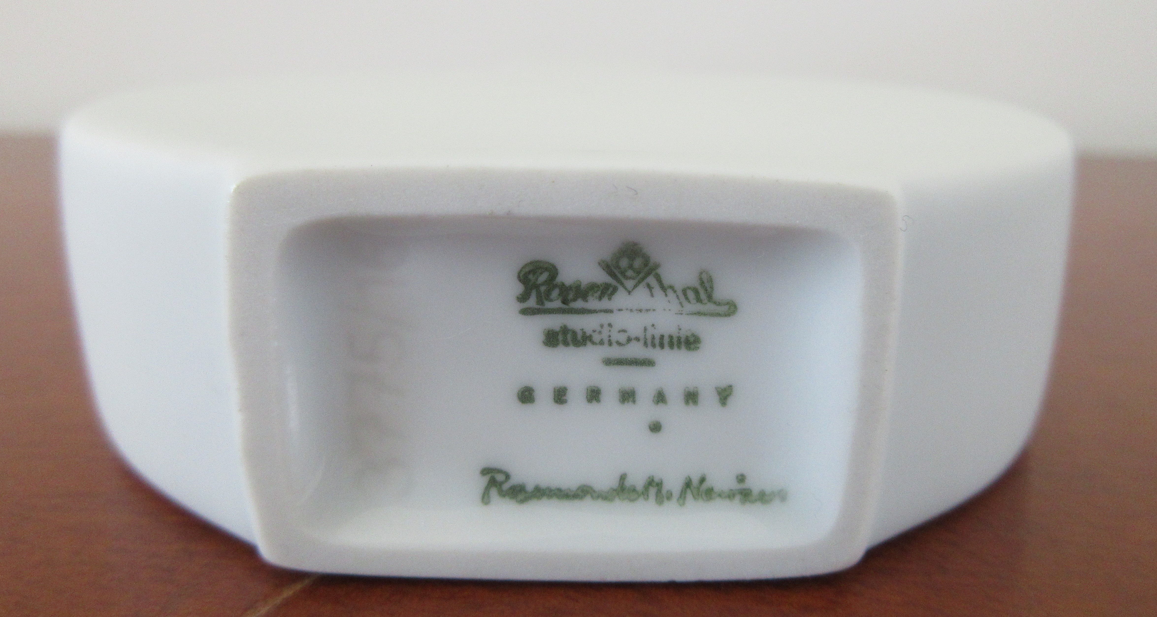 Rosamunde Nairac - Rosenthal Studio Line biscuit porseleinen Bottle vase kopen? Bied vanaf 28!