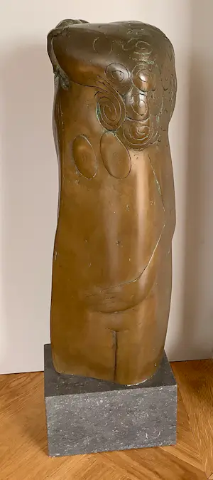 Hank Beelenkamp - Vrouw figuur met bloem kaufen? Bieten Sie von 1150!