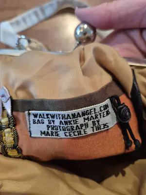 Ankie Martens - Schoudertas van Ankie Martens met een portret van Marie Cecile Thijs. kopen? Bied vanaf 125!