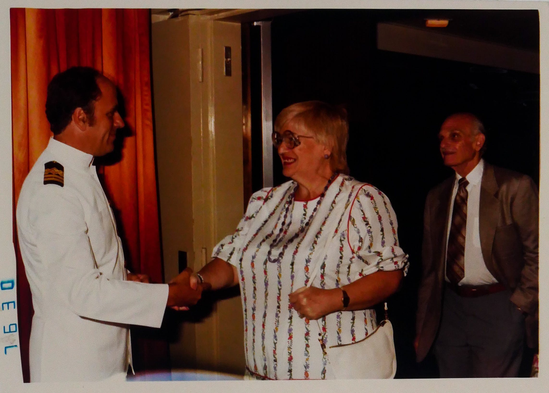 Jan Henderikse - The Handshaking Captain kopen? Bied vanaf 1!