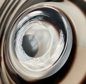 Niet of onleesbaar gesigneerd - Grote hand geblazen glazen schaal kopen? Bied vanaf 1!