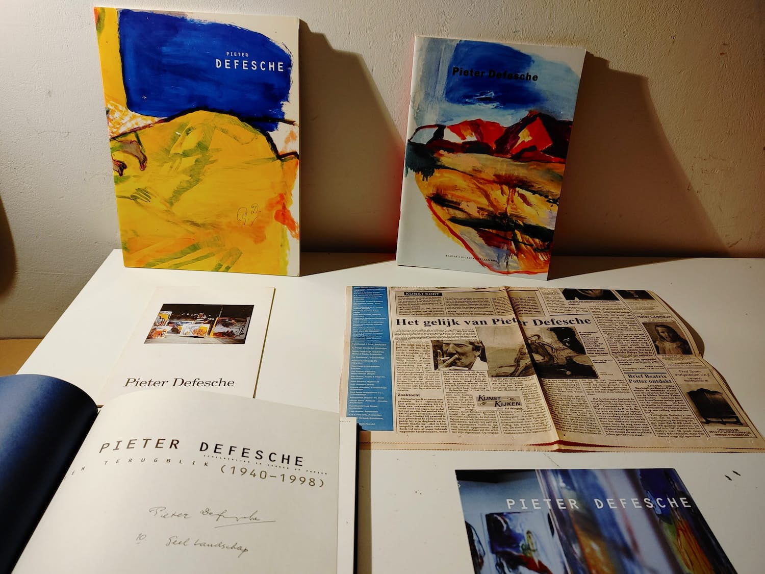 Pieter Defesche - Een terugblik 1940-1998 = Gesigneerd + 4 Catalogi verkocht voor € 35!