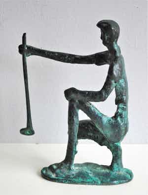 Brons (Onbekend) - Gehurkte golfer verkocht voor € 75!