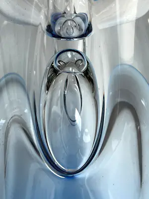 Adam Jablonski - Ornamental vase "Demure" kopen? Bied vanaf 150!