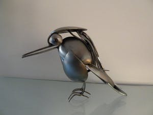 Niet of onleesbaar gesigneerd - ijsvogel (sculpture) gemaakt van bestek kopen? Bied vanaf 1!