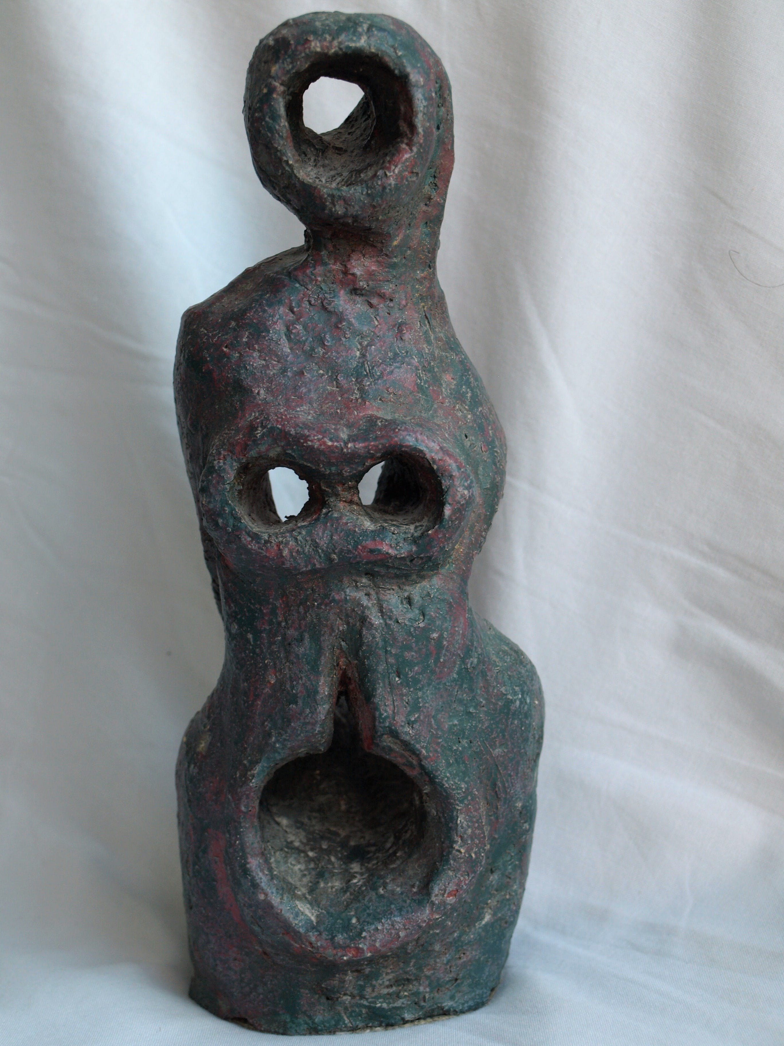 Klaas Pijlman - Sculpture , Madonna – Chamotte / Aardewerk – ca 1970 kopen? Bied vanaf 75!