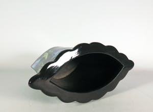 Jan Kamphuis - Aardewerk, Brede vaas met geschulpte rand kopen? Bied vanaf 1!