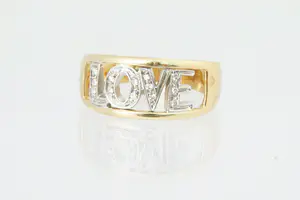 42 - Gouden bicolor 18Krt "LOVE" ring met ca 0.06 crt briljant geslepen diamant. kopen? Bied vanaf 140!
