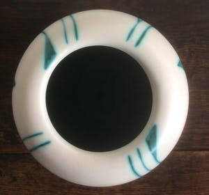 Plateelbakkerij Flora - VAAS “LIANE “ 1493 kopen? Bied vanaf 25!