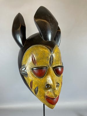 Punu - African female mask from the Punu - Gabon. kopen? Bied vanaf 25!