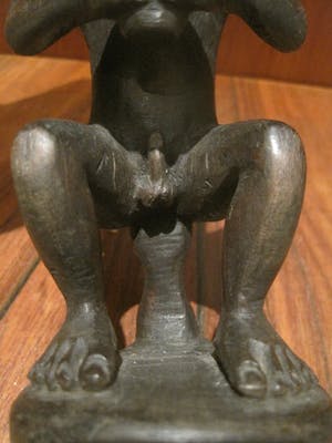 Nias - Adu Sihara Salawa ( zittende voorouder figuur ). kopen? Bied vanaf 30!