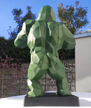 Richard Orlinski - KONG SPEAKER (Kaki Mat) inkl. Trolley / Koffer – Skulptur kopen? Bied vanaf 375!